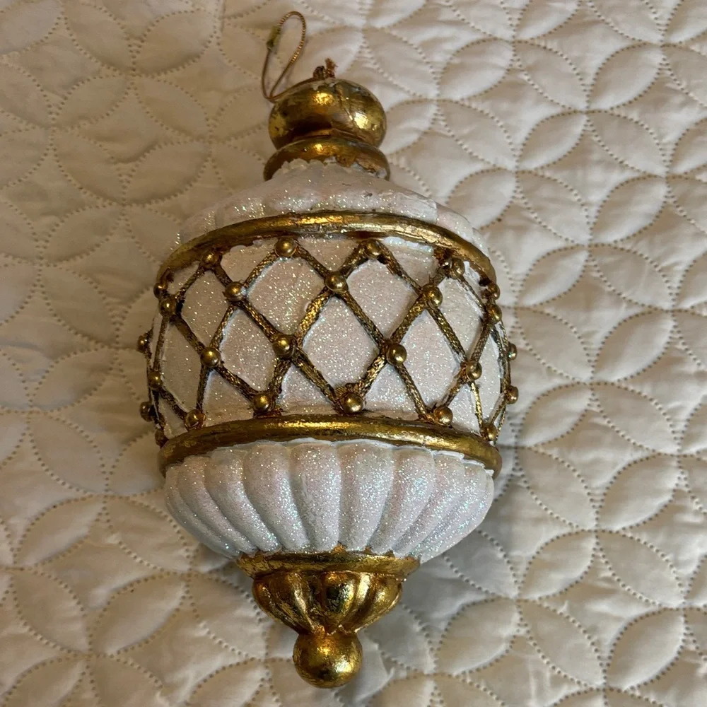 Luxurious Gold and White Holiday Ornament hard Thick Plastic Glitter Sparkles